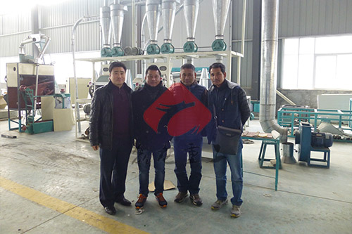 印度雷蒙磨粉機(jī)客商